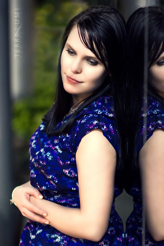 Female model photo shoot of Tanya Steblovskaya
