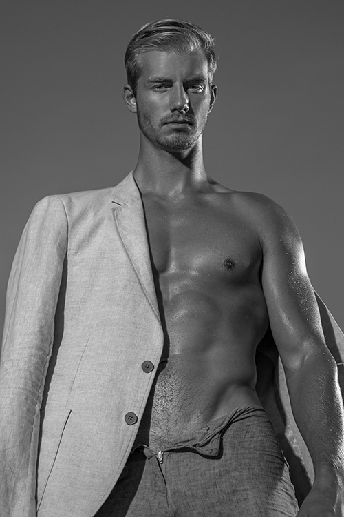 Male model photo shoot of Frans Dam
