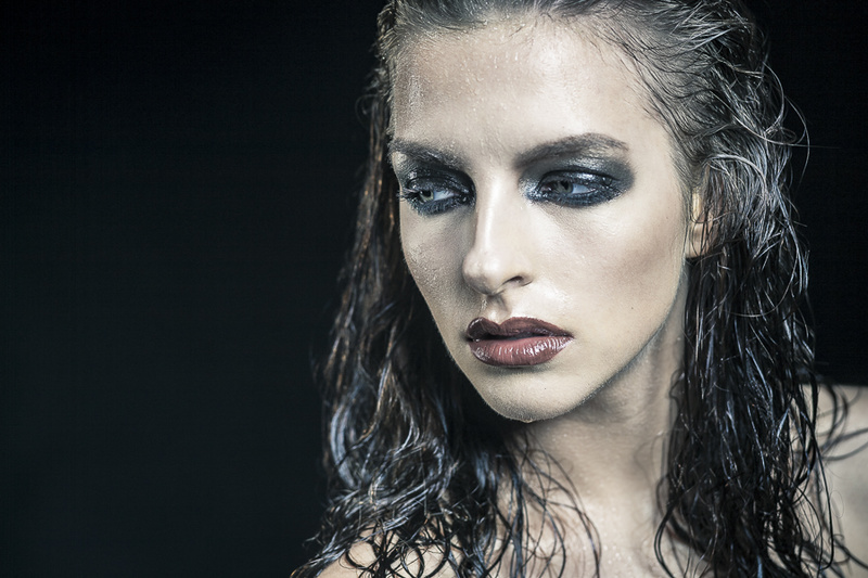 Female model photo shoot of Toxicwalls