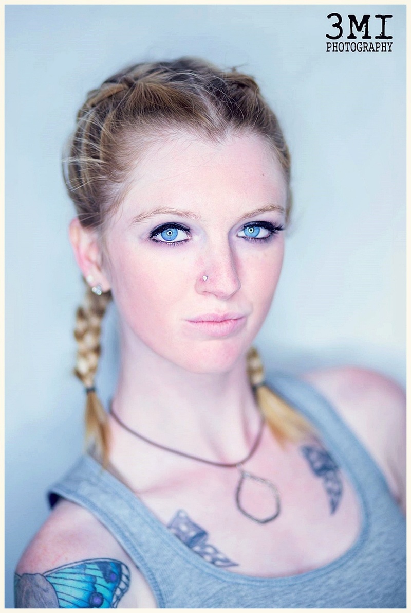 Female model photo shoot of LaurenMcFarren in 3MI Photography Studio