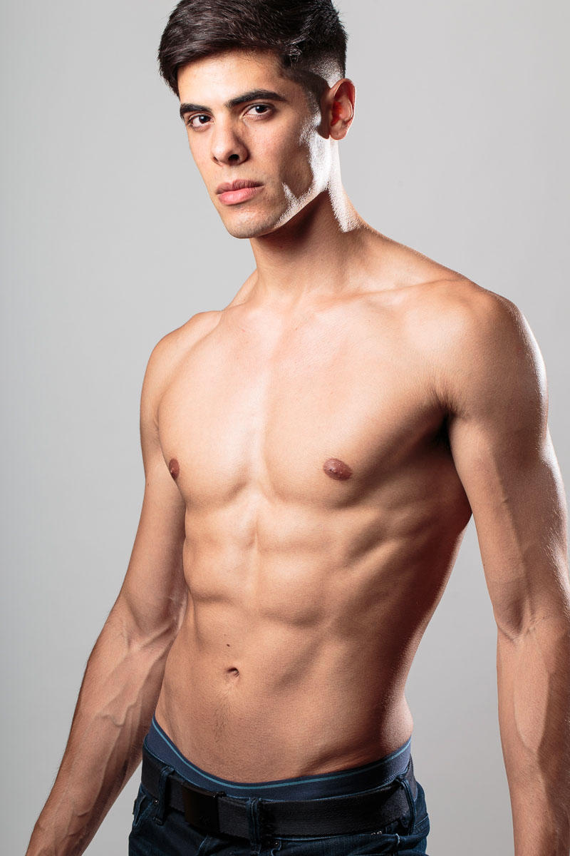 Male model photo shoot of DavidPaez