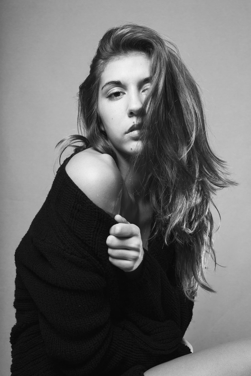 Female model photo shoot of Curto_Photos