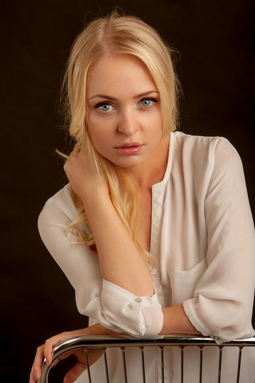 Female model photo shoot of Yana BarNY
