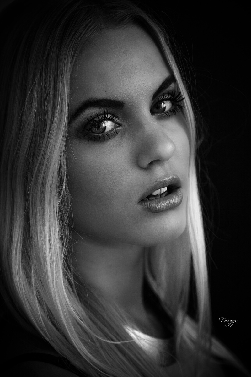 Female model photo shoot of margarita_yudich