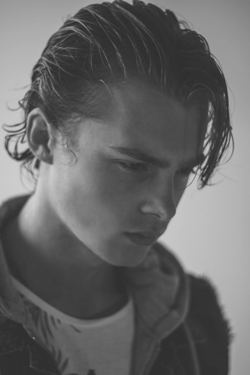 Male model photo shoot of Nick_k by chelreis