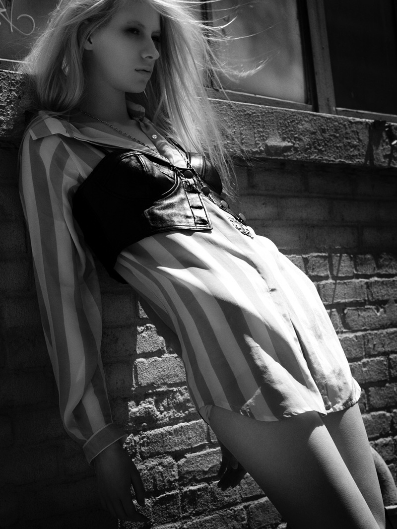 Female model photo shoot of Kim Leigh
