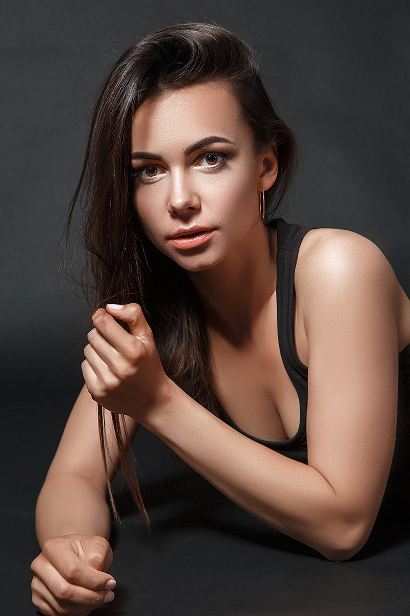 Female model photo shoot of Vera Zadornova
