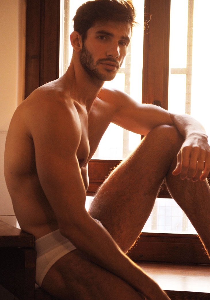 Male model photo shoot of Artur Dainese