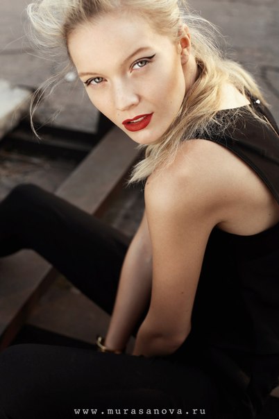 Female model photo shoot of Karina Chernova