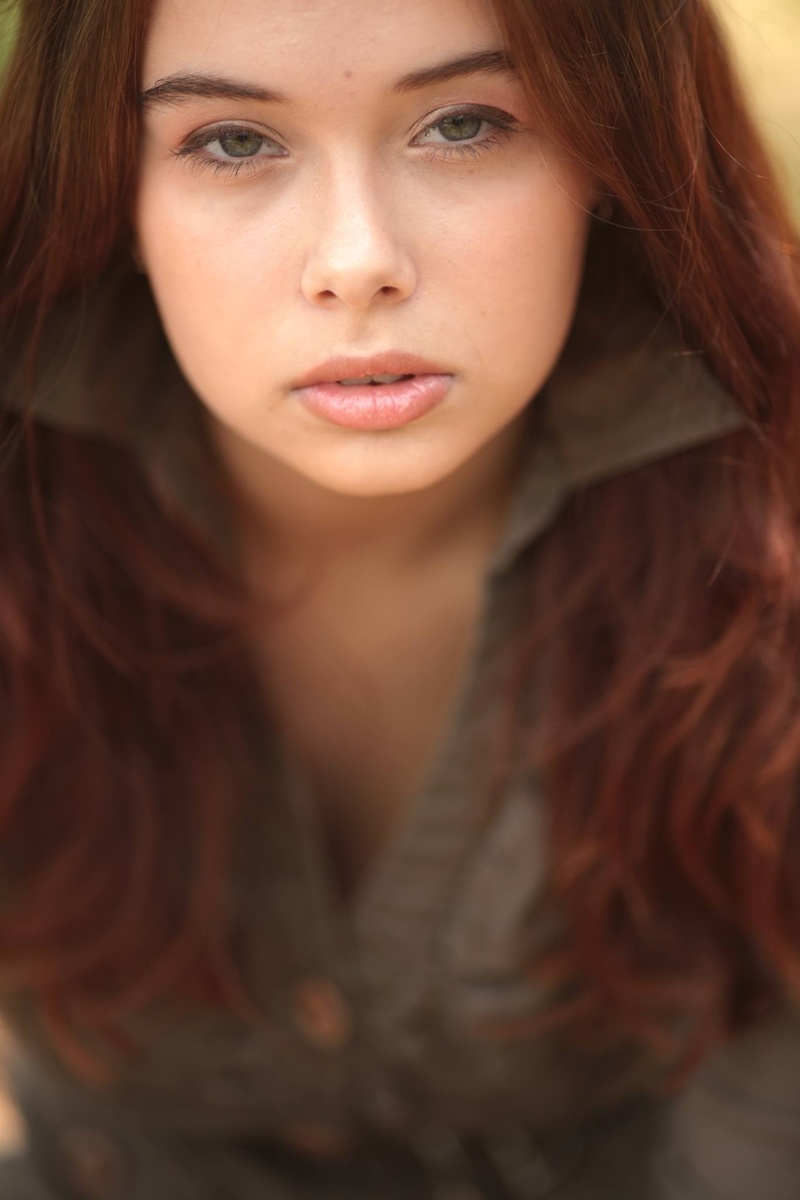 Female model photo shoot of Scarlett Winters