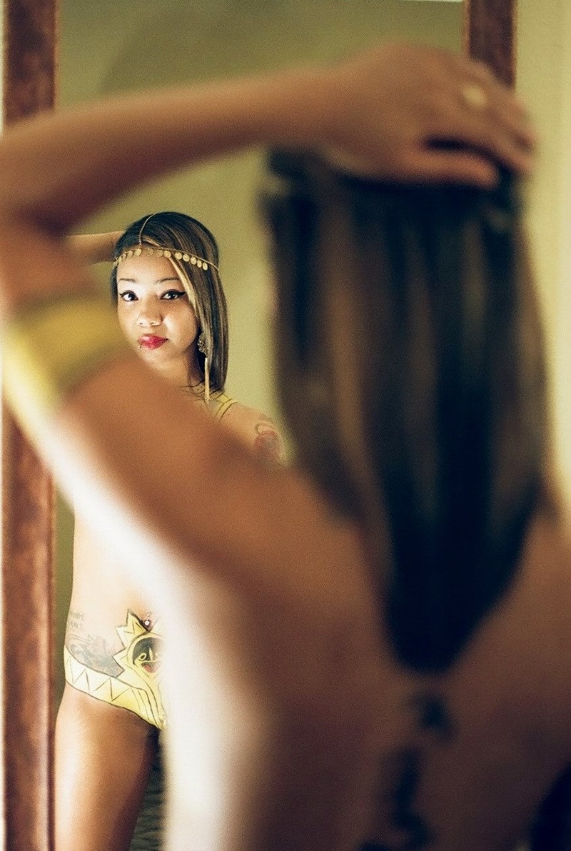 Female model photo shoot of Aida 21 in CT, art by sandsculptureman