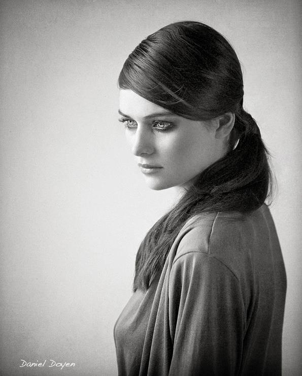 Female model photo shoot of ElisaLopezRec