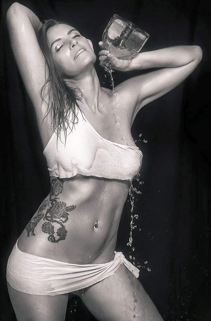 Female model photo shoot of Bernadette Bumpers