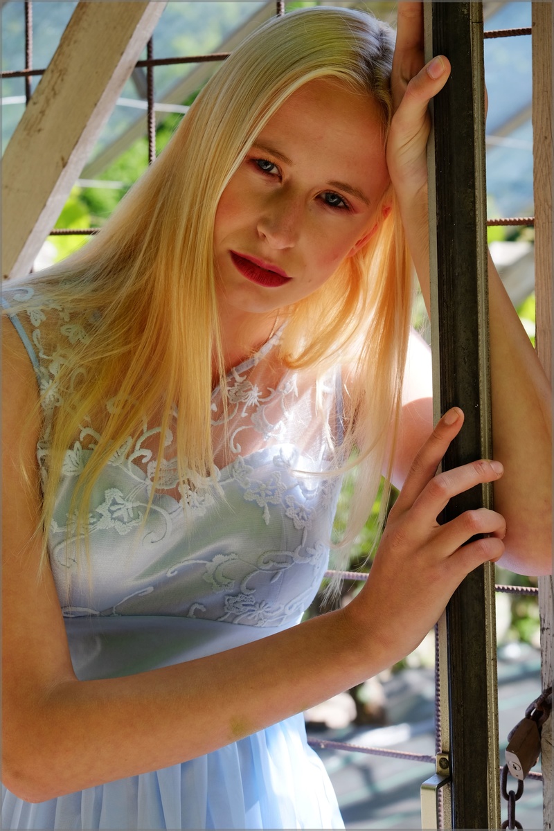 Female model photo shoot of laura_poppy in tivolipark, mechelen