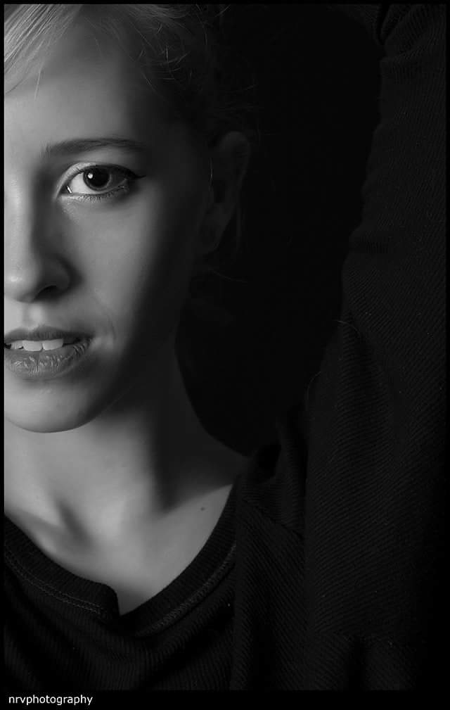 Female model photo shoot of jordan kelly