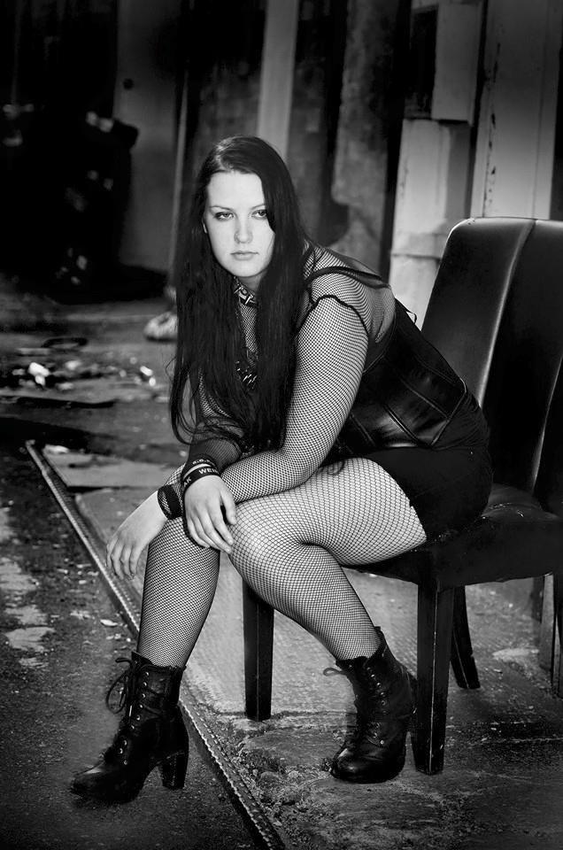 Female model photo shoot of Lotrevett by agkguy in Glasgow