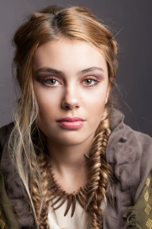 Female model photo shoot of Nia Adriana