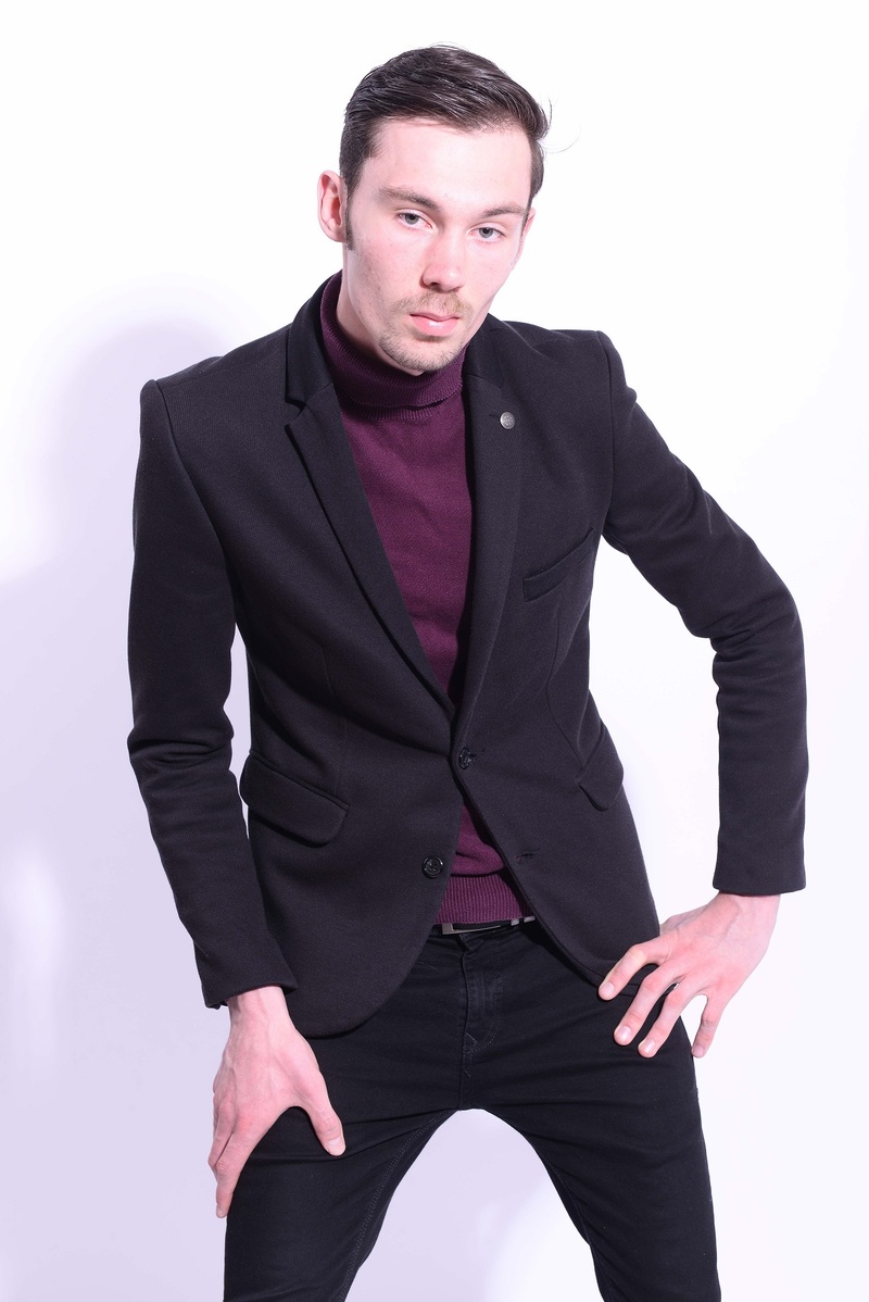Male model photo shoot of Adam Westwood