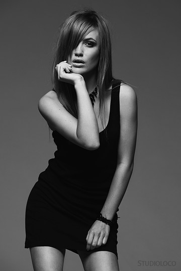 Female model photo shoot of paulina_balazy