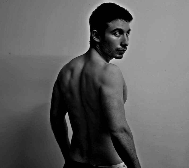 Male model photo shoot of Andre Rodrigues