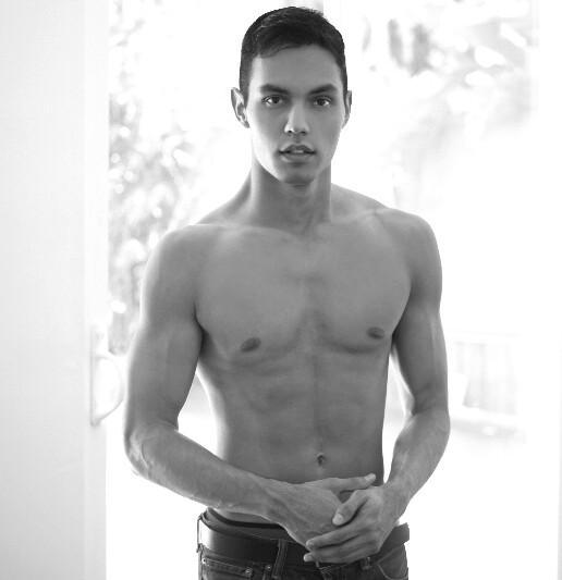 Male model photo shoot of Andrew Rojas