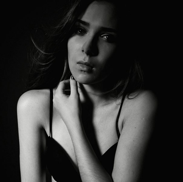 Female model photo shoot of anastasiash