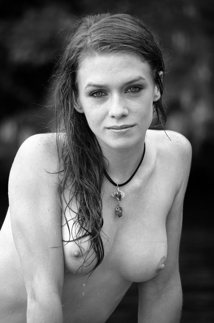 Female model photo shoot of Katherine Canyouguess