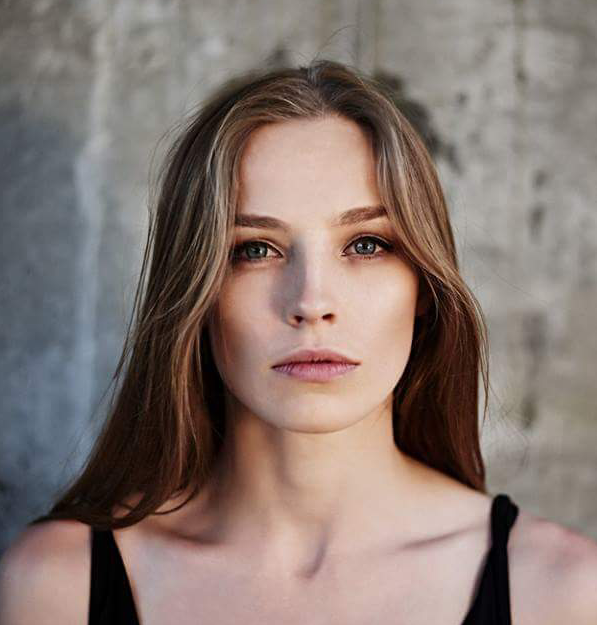 Female model photo shoot of Lika Volk