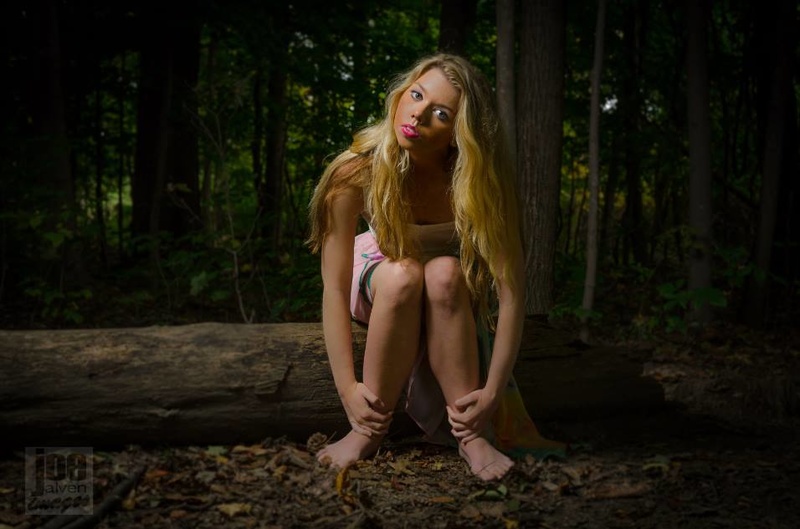 Female model photo shoot of BlondeGalLizzie