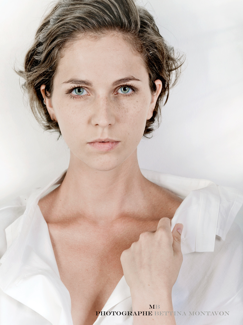 Female model photo shoot of IsaSch in Geneva