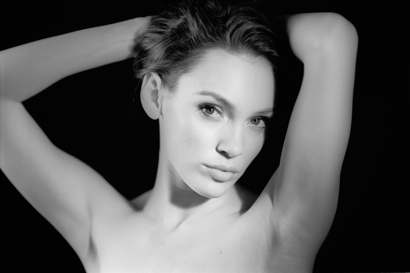Female model photo shoot of Natasha Stavnitzky