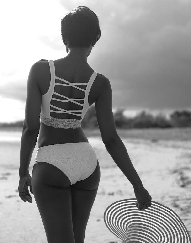Female model photo shoot of Ms Dynamite in Plum Island