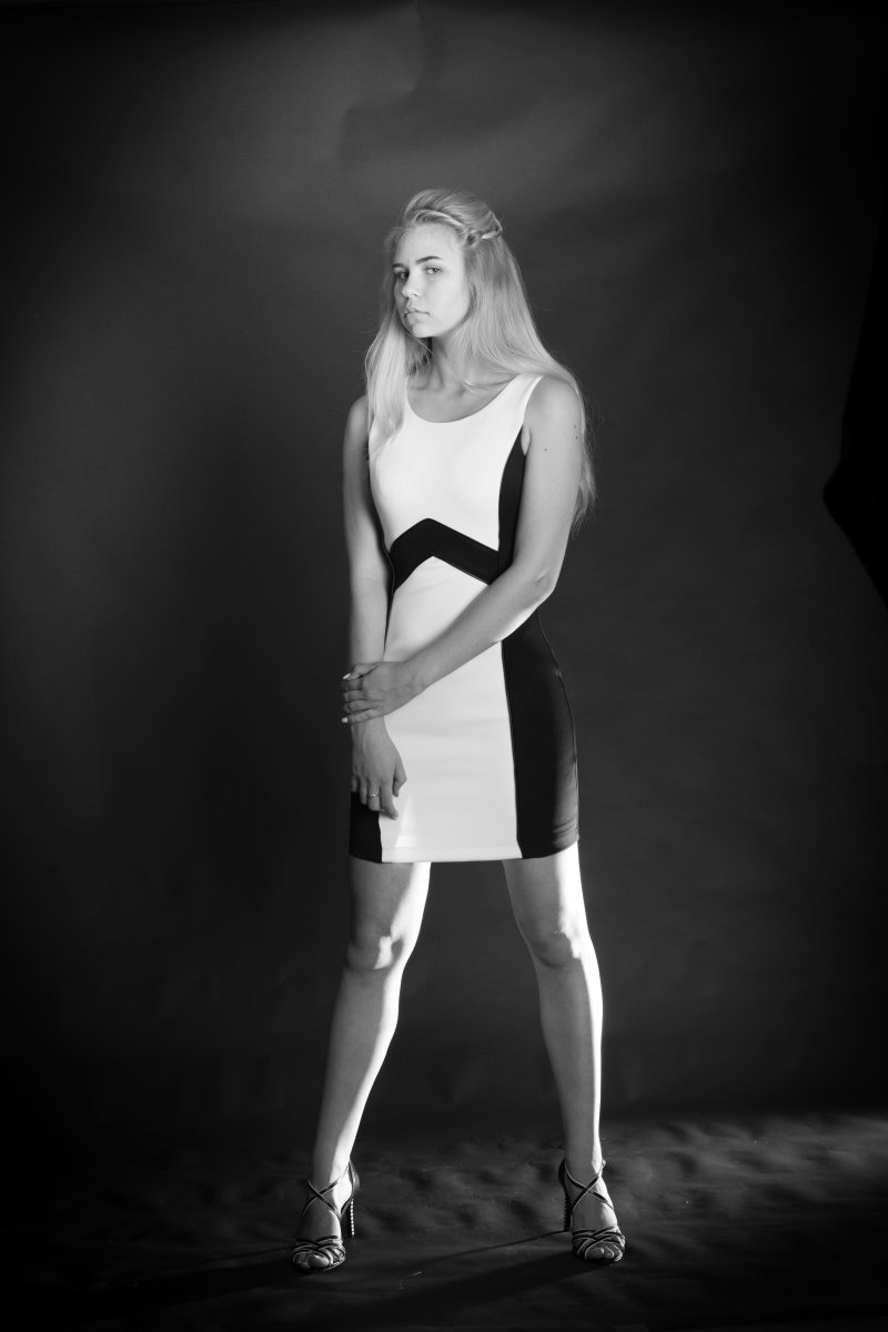Female model photo shoot of MoiraMcK