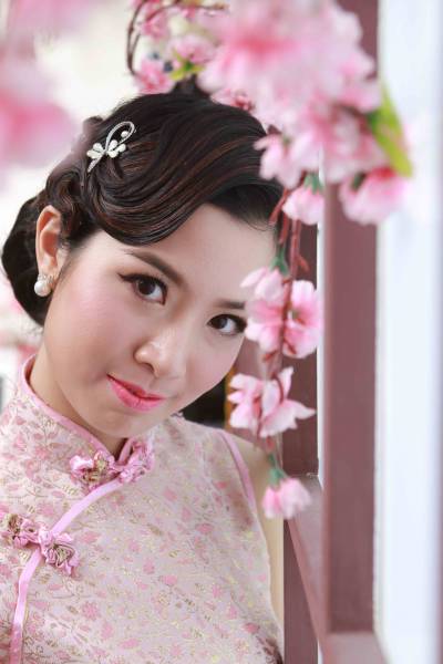 Female model photo shoot of DancingTeddy in China