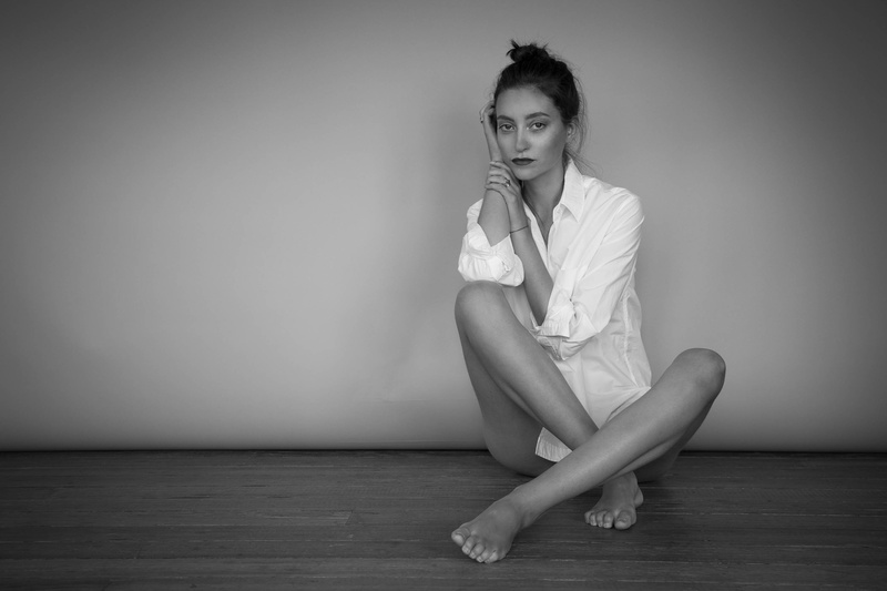 Female model photo shoot of Vivian Leschen by Jade_White