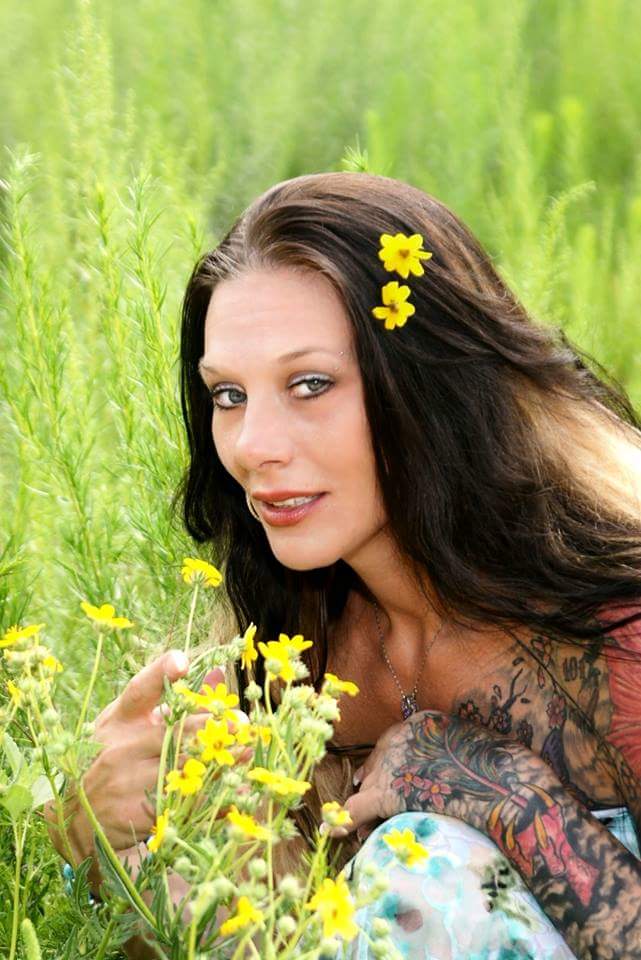 Female model photo shoot of Stormie Mystique  in Garden of the Gods