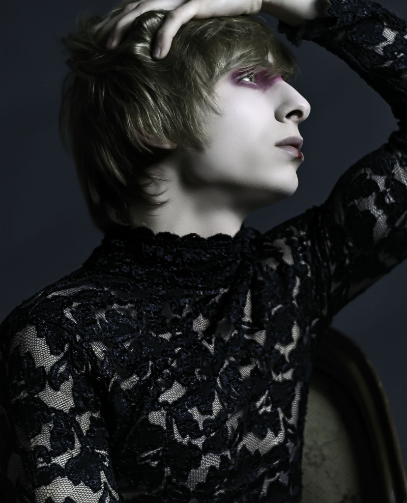 Male model photo shoot of DillonUtter by MelissaMosher 