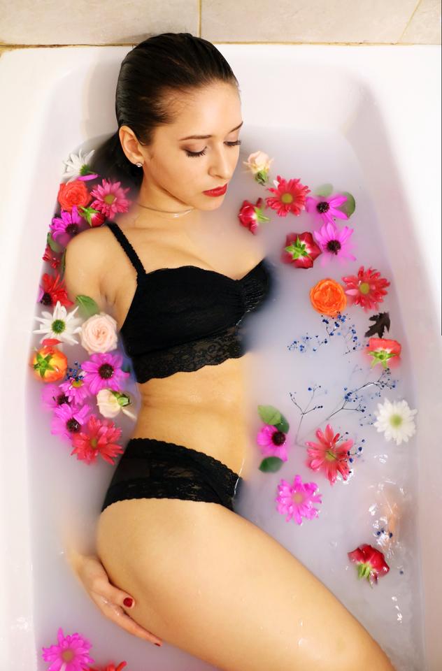 Female model photo shoot of Alexa Emilia