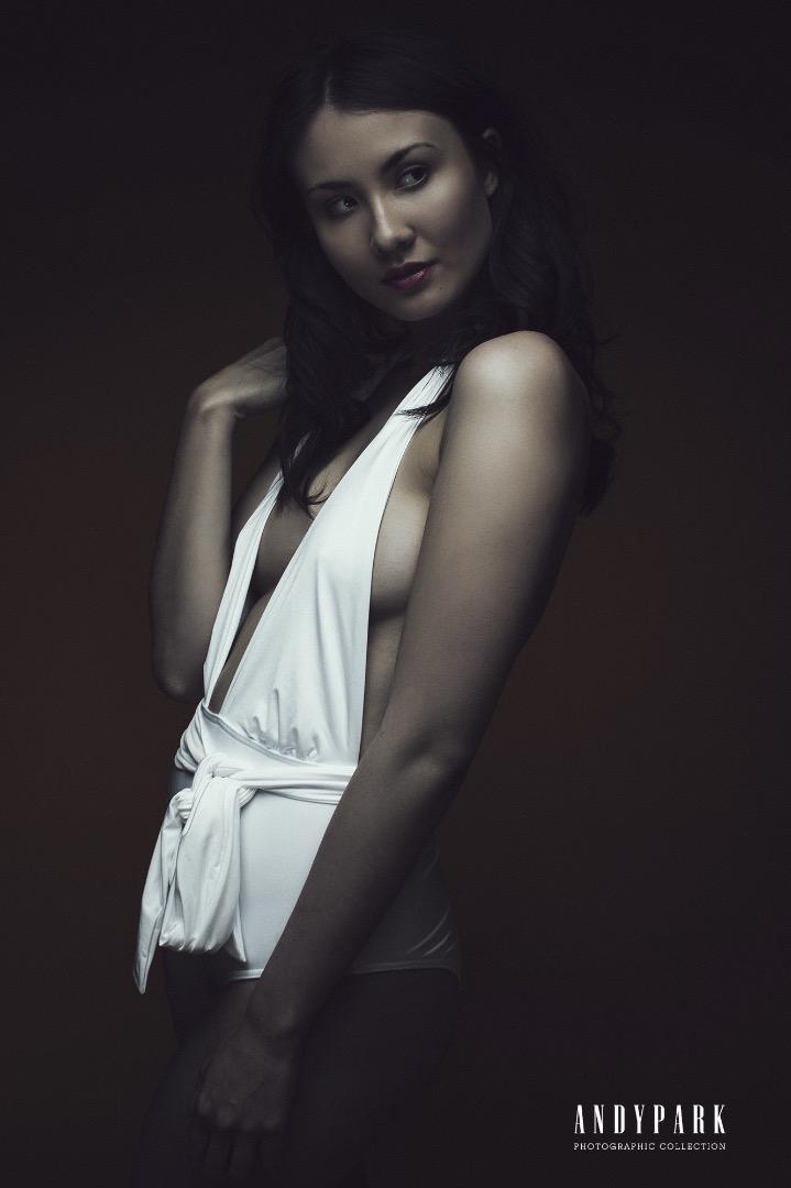 Female model photo shoot of TaniaDavies