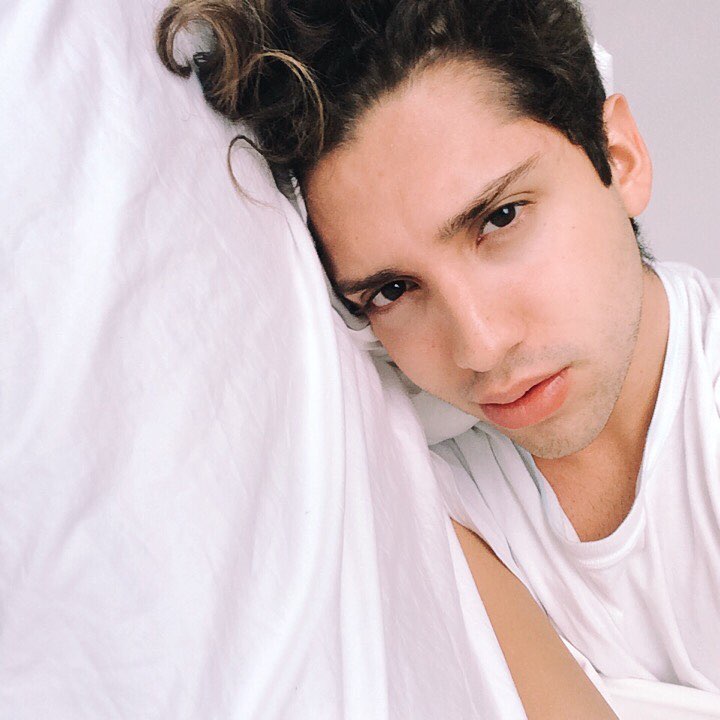 Male model photo shoot of David Ocampo 