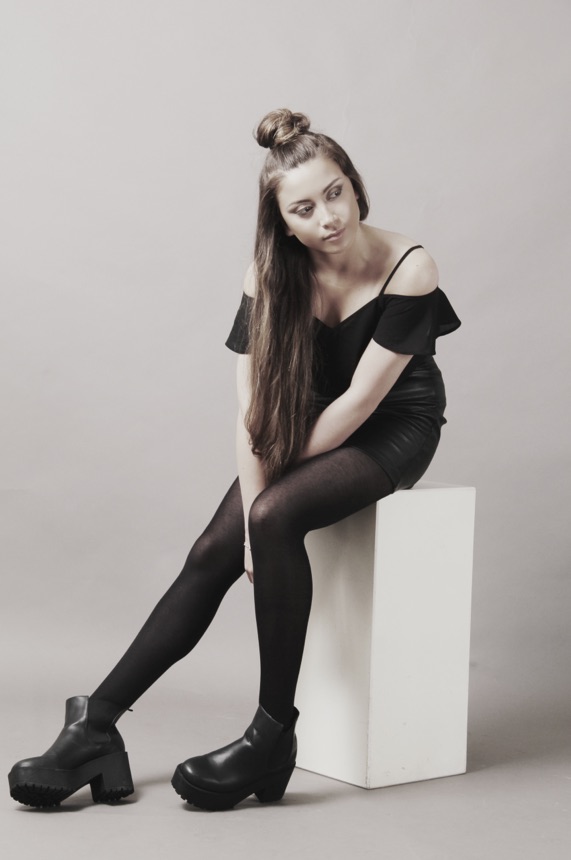 Female model photo shoot of stephstone_