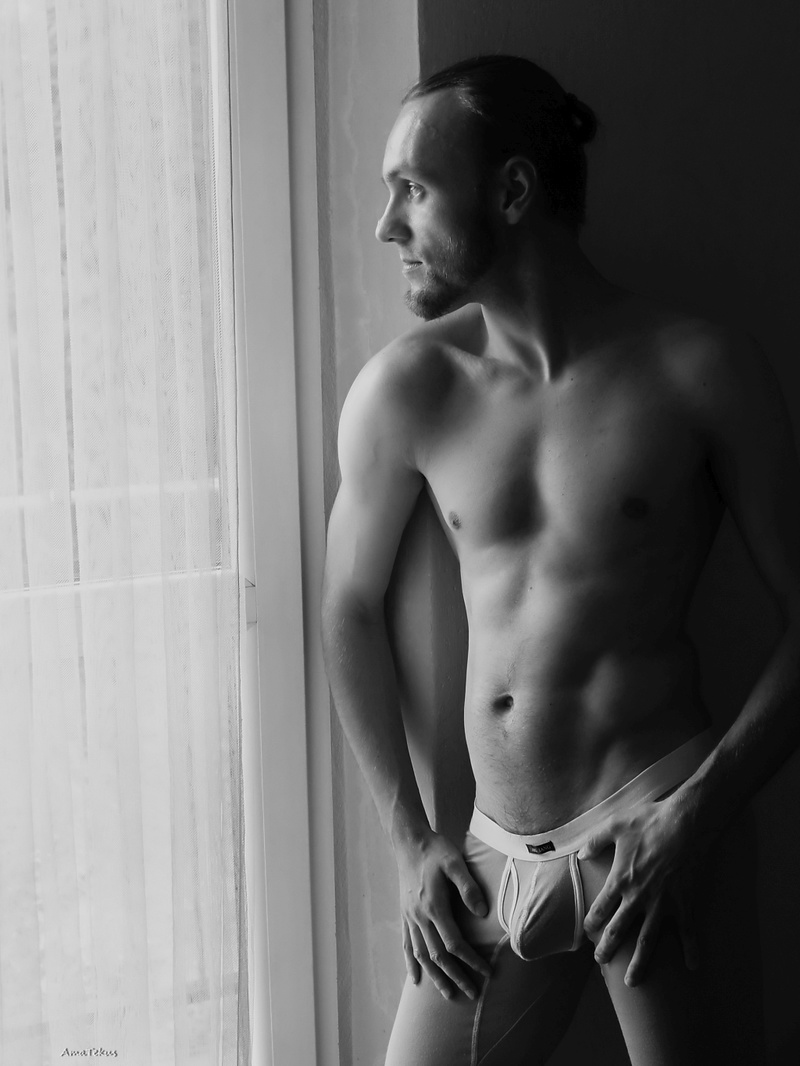 Male model photo shoot of MiloMoss
