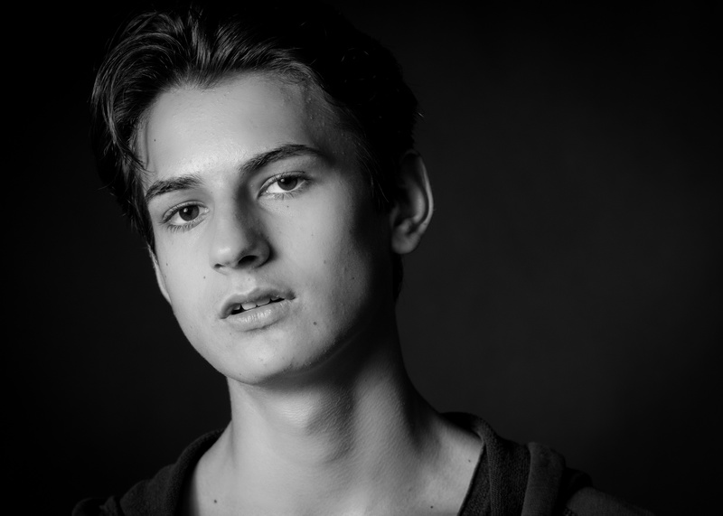 Male model photo shoot of Paul Valentin by KRPhoto