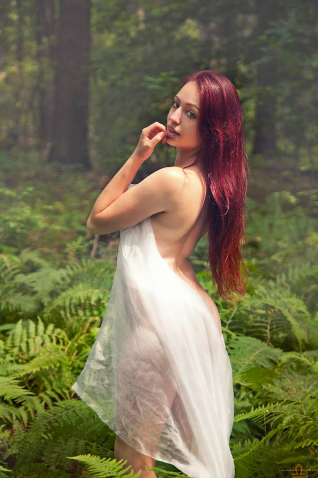 Female model photo shoot of DesireeEllenor