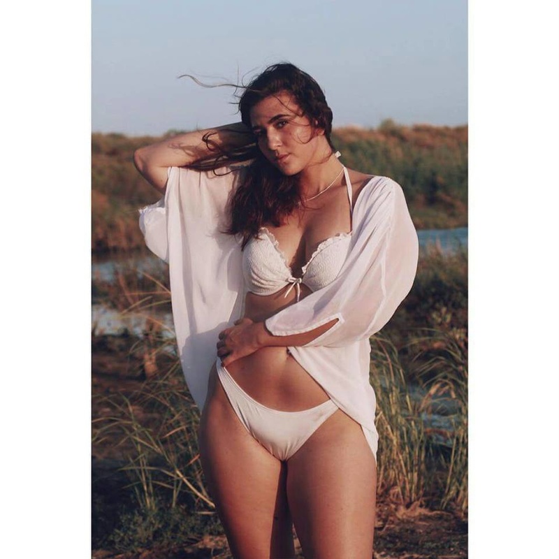 Female model photo shoot of Sonia Brookes by Dakota Courville 