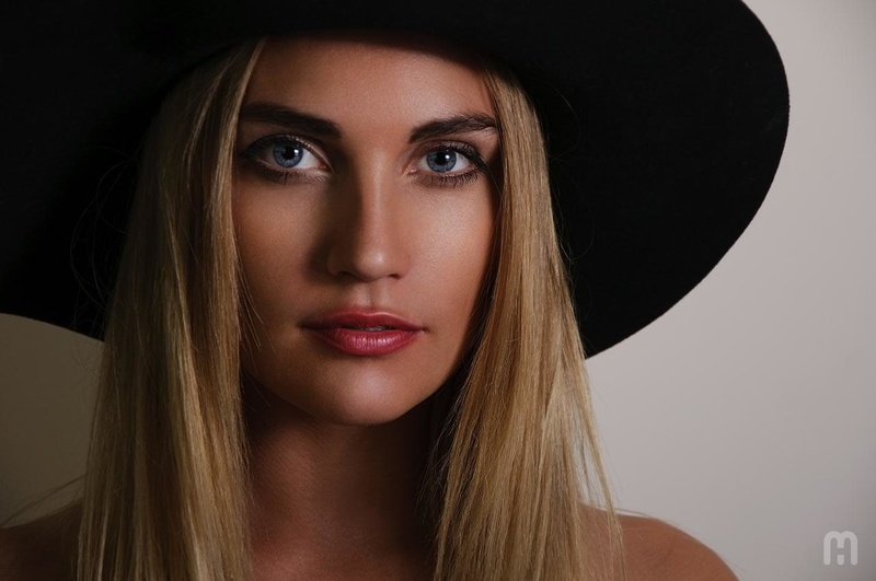 Female model photo shoot of Katarina Avinova