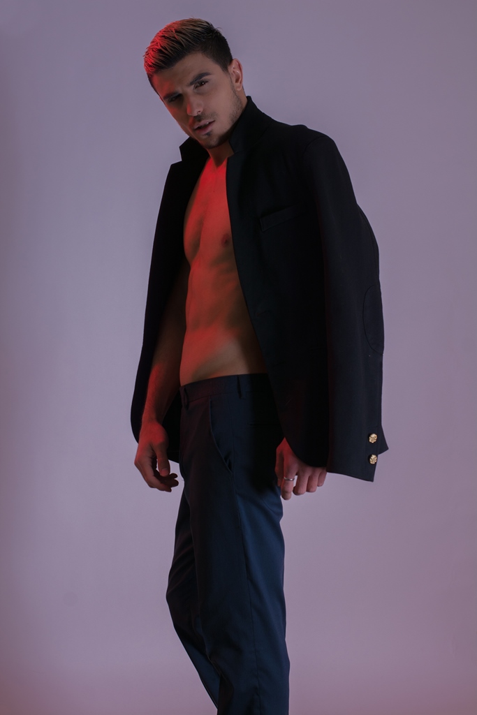 Male model photo shoot of ALBERTO DEL REY