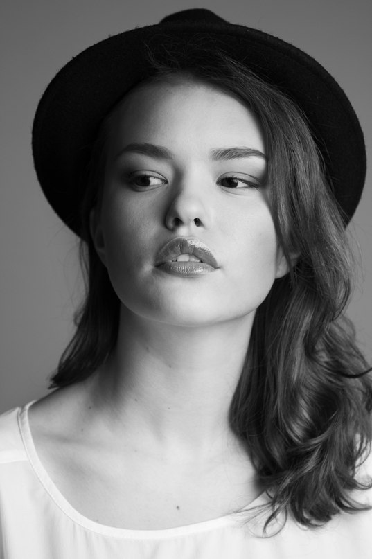 Female model photo shoot of Mariia K