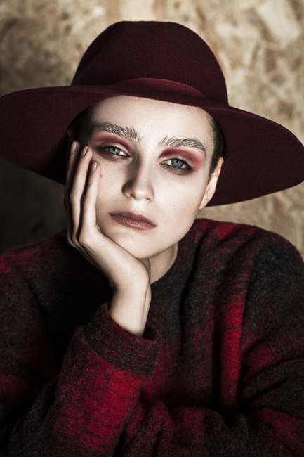 Female model photo shoot of Izabela Szelagowska