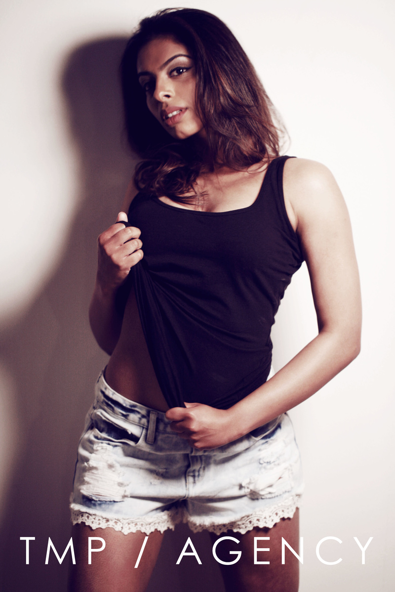 Female model photo shoot of Reshma P